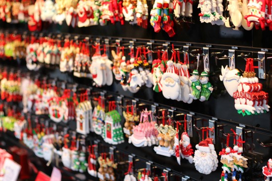 christmas ornaments at edinburgh christmas market