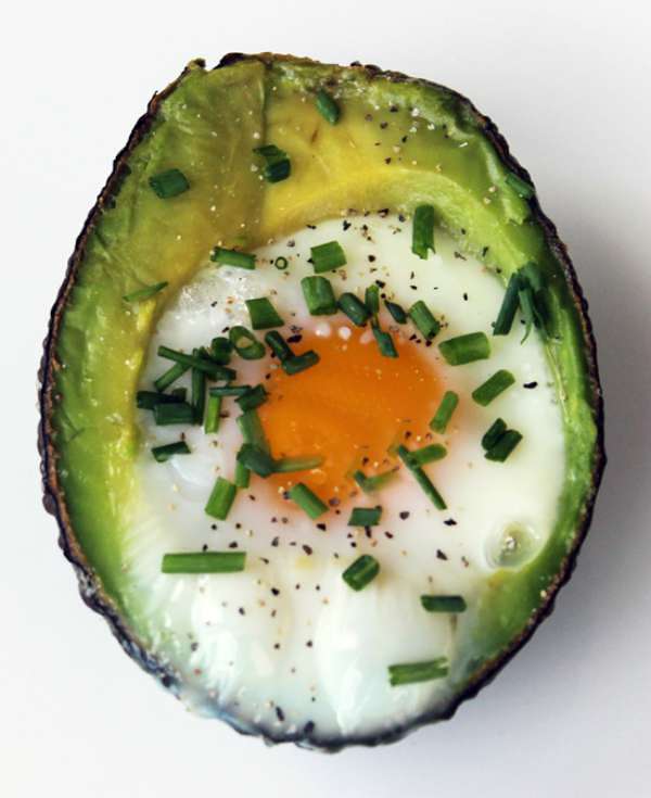 egg baked in avocado - vegetarian breakfast idea