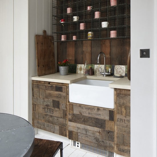 recycled kitchen idea for a secondhand chic look
