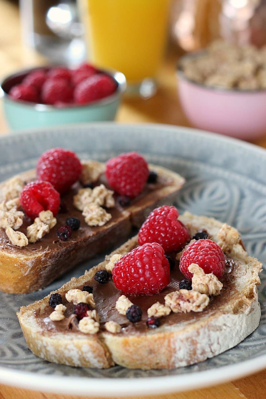 chocolate spread and granola on toast