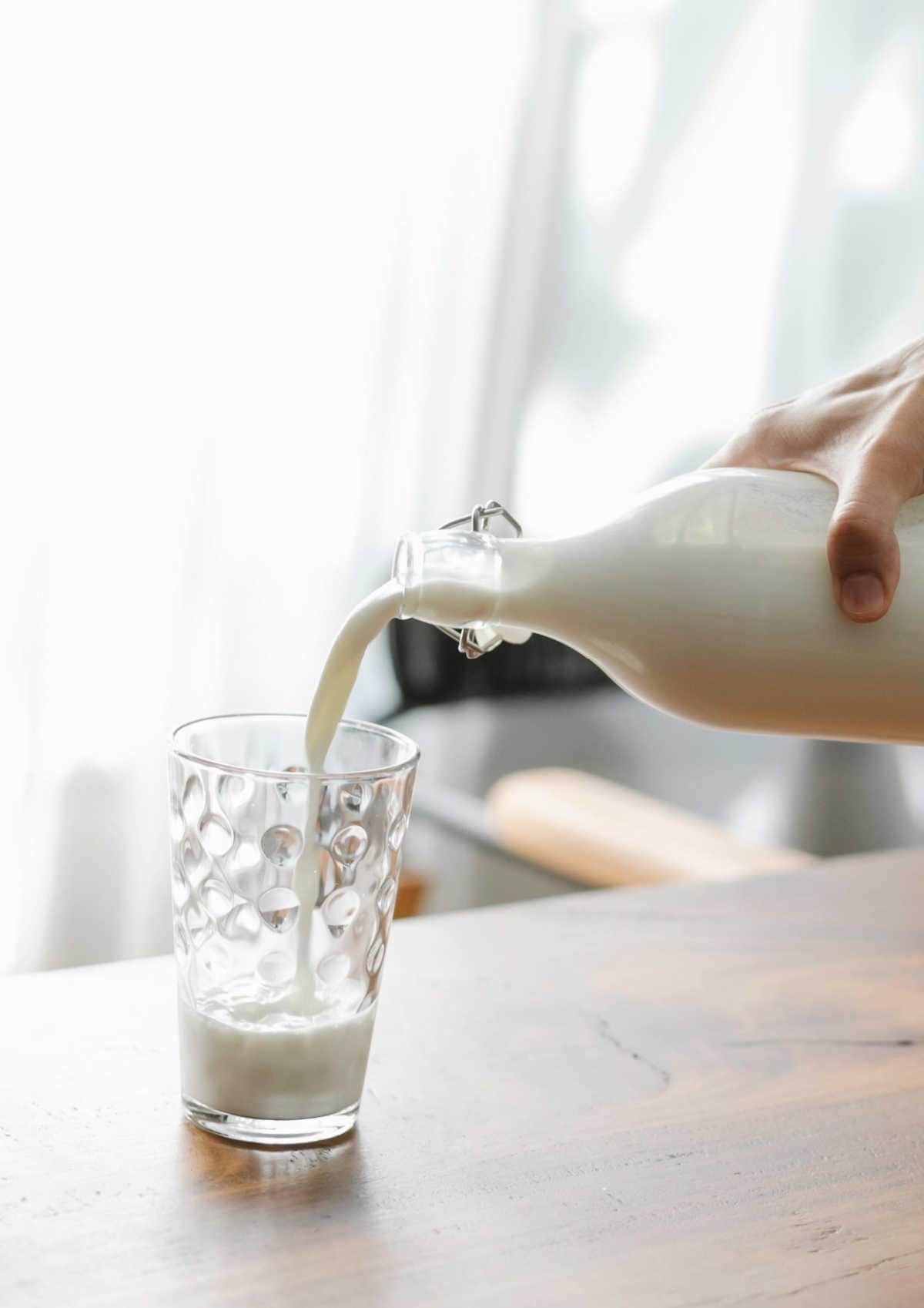 How To Tell If Milk Is Off – The Quickest & Best Method
